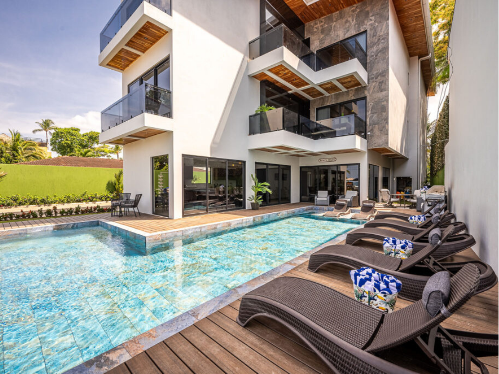 kings-luxury-beach-villa-5-fp
